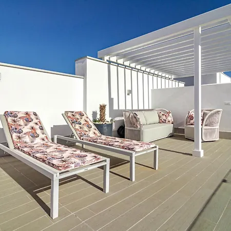Lm362b - 2 Bedroom Penthouse With Large Sundeck Apartment Estepona