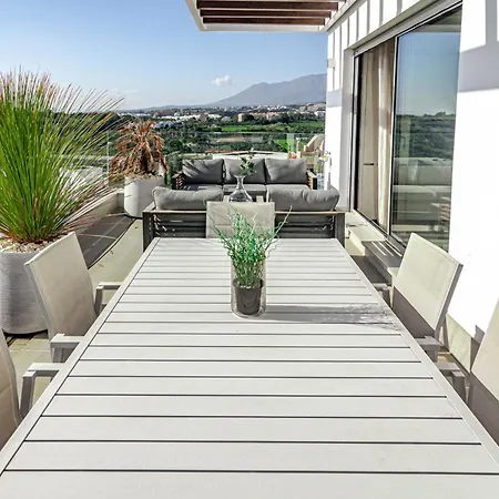 Lm362b - 2 Bedroom Penthouse With Large Sundeck Apartment *