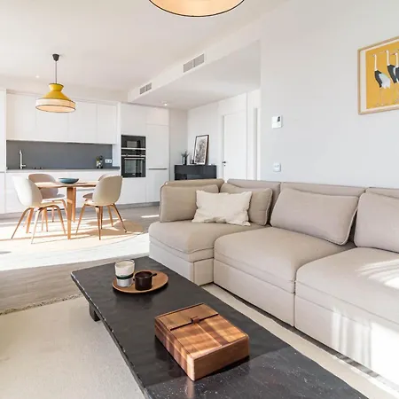 Apartment Lm362b - 2 Bedroom Penthouse With Large Sundeck
