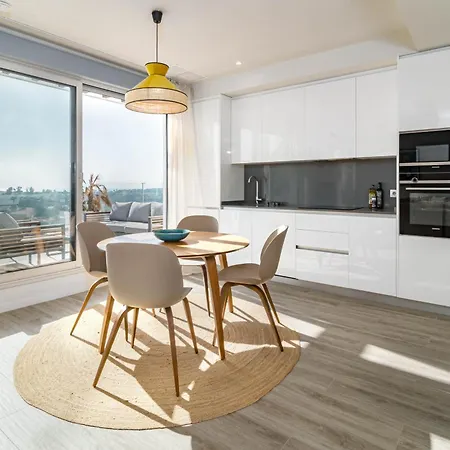 Lm362b - 2 Bedroom Penthouse With Large Sundeck * Estepona